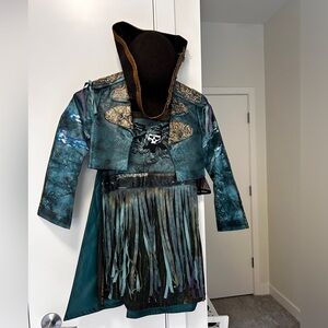 Uma costume from Descendants 2 Hat included